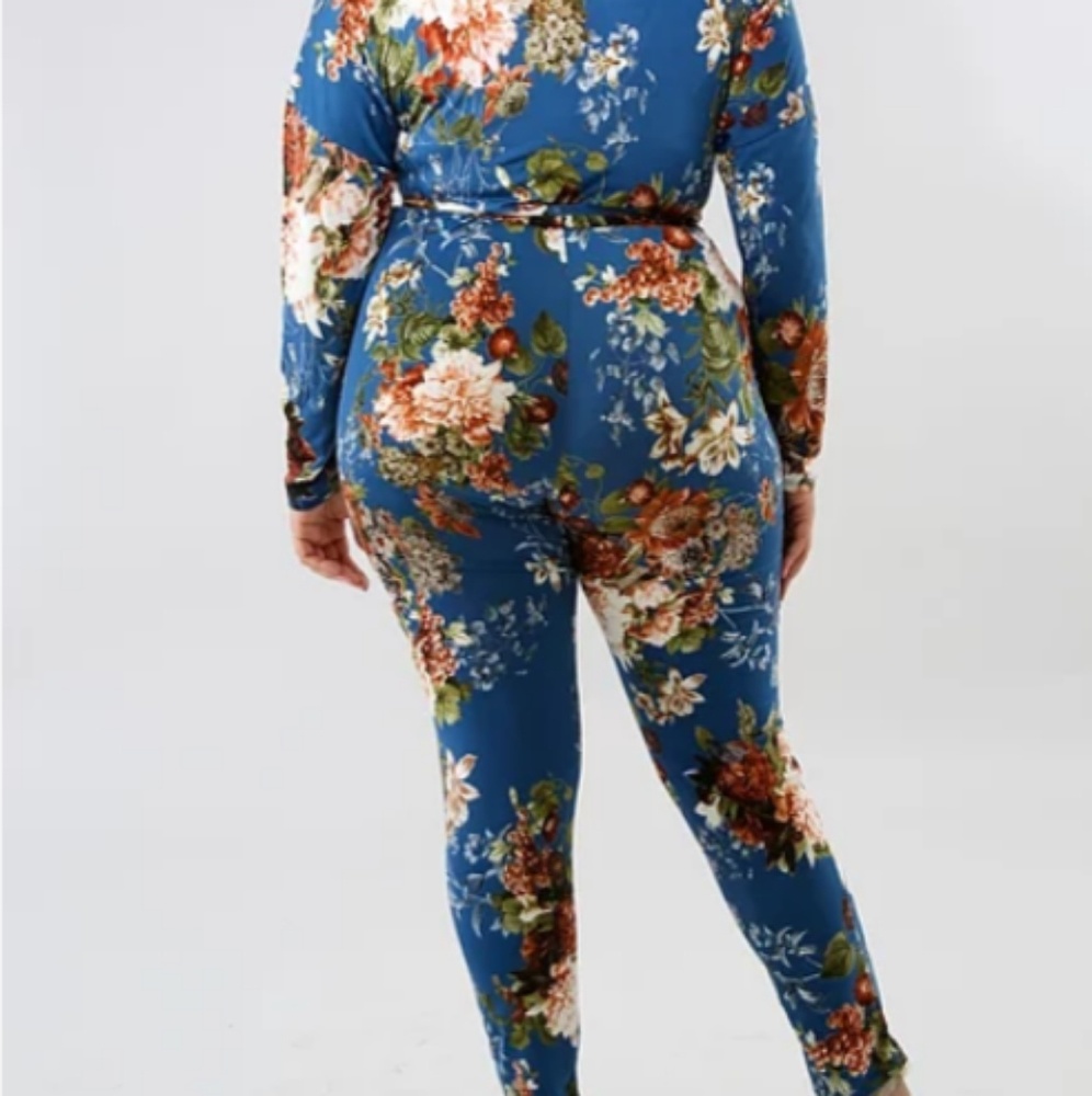 Clothing - Picture 3 of 3